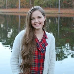 Meet your Posher, Emily